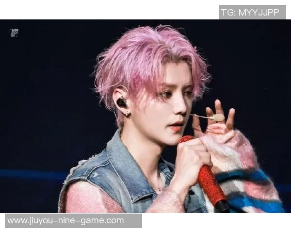 球星纷纷点赞鹿晗踢足球技艺 展现运动天赋与职业精神