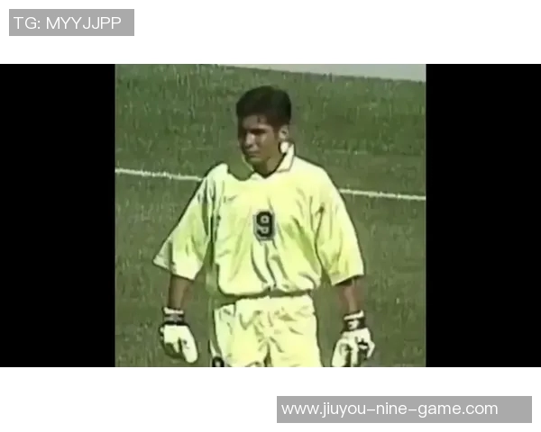 守门员足球传奇人物精彩瞬间集锦 盘点世界顶级守门员的经典瞬间与成就 守门员足球传奇人物精彩瞬间集锦 盘点世界顶级守门员的经典瞬间与成就