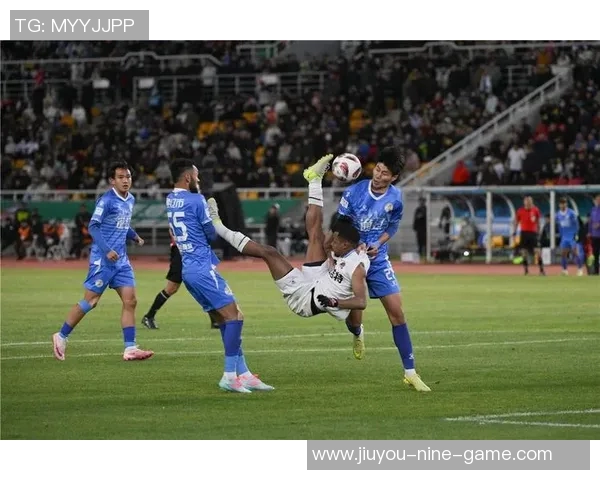 百位巨星齐聚，足球狂热无限荣耀