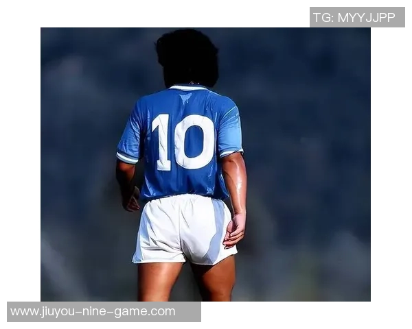 足坛传奇别称大揭秘 看球星背后的故事与绰号起源 足坛传奇别称大揭秘 看球星背后的故事与绰号起源